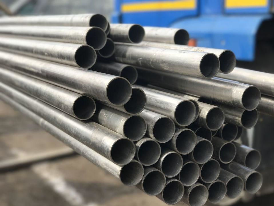 Титановая труба бесшовная 75 мм 2 мм ПТ-1М ТУ 14-3-820-79